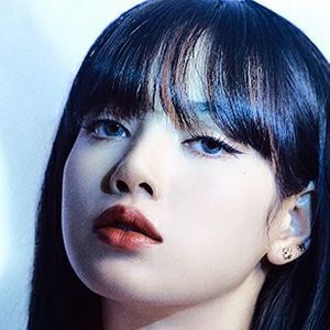 BLACKPINK's Lisa's Age, Height & Nationality Revealed - Capital