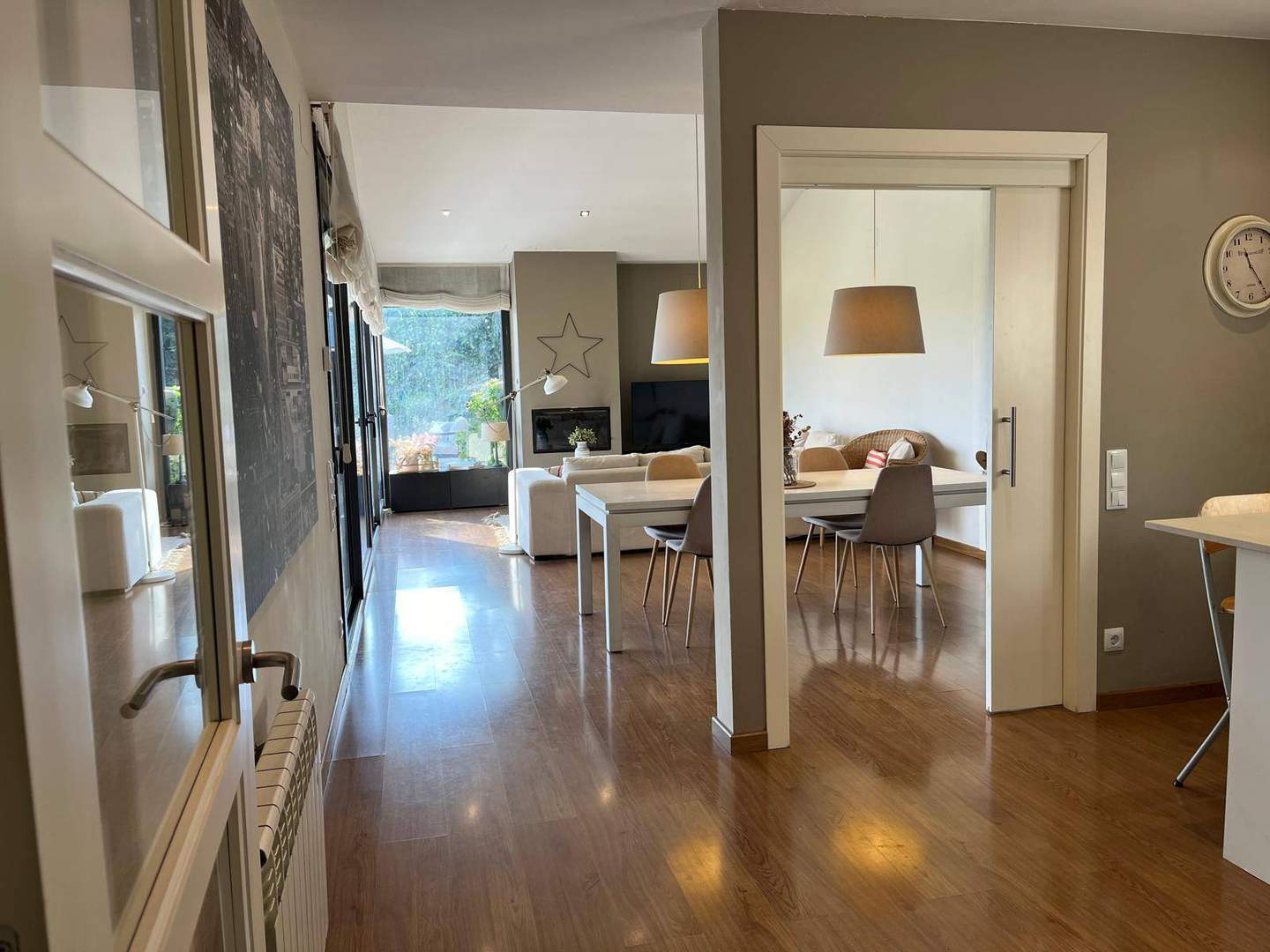 Alquila por horas Casa Preciosa con Techos altos y Ventanales