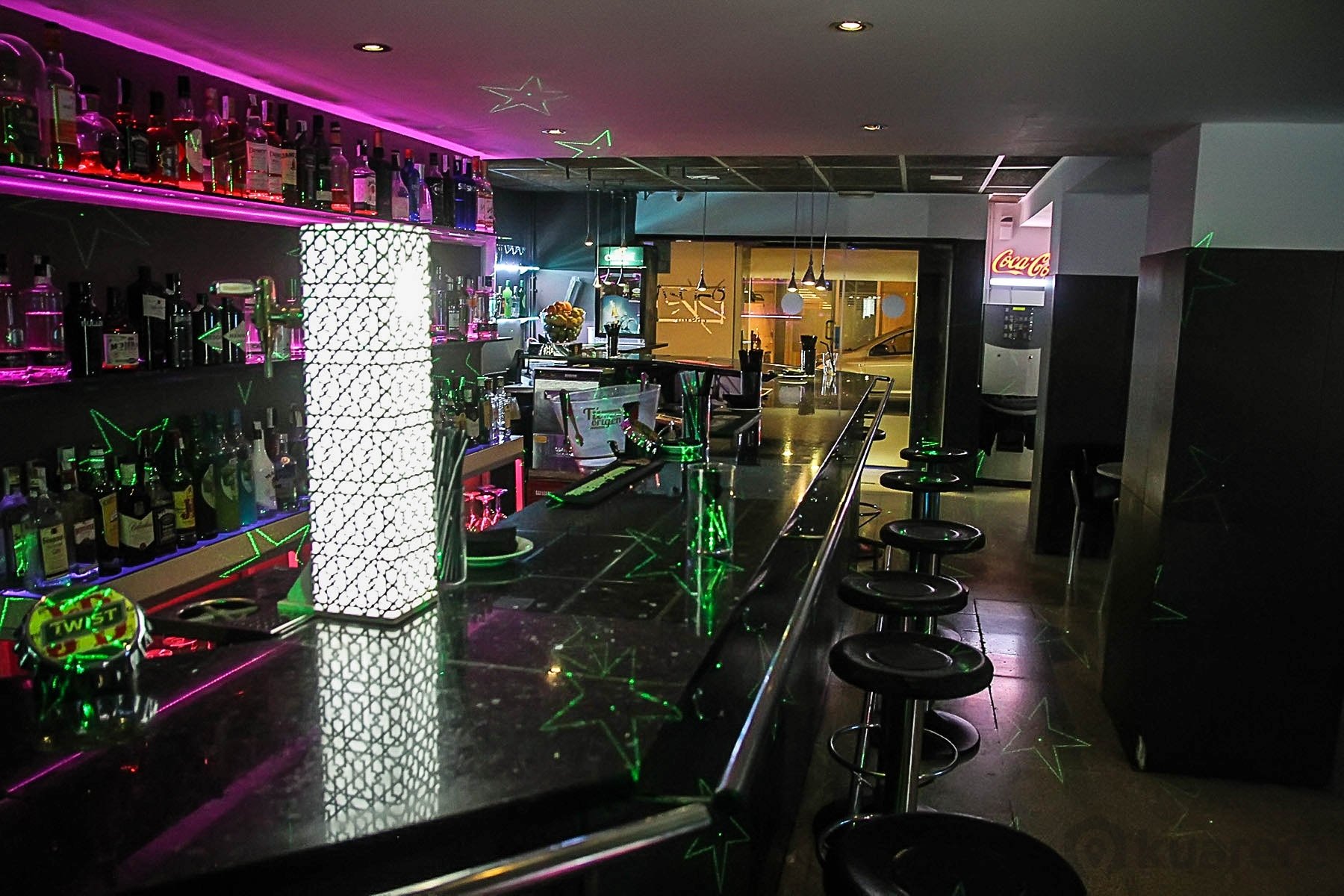 Alquila por horas Bar musical desde 1985