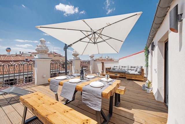 Alquila por horas Ático con terraza en Calle Mayor