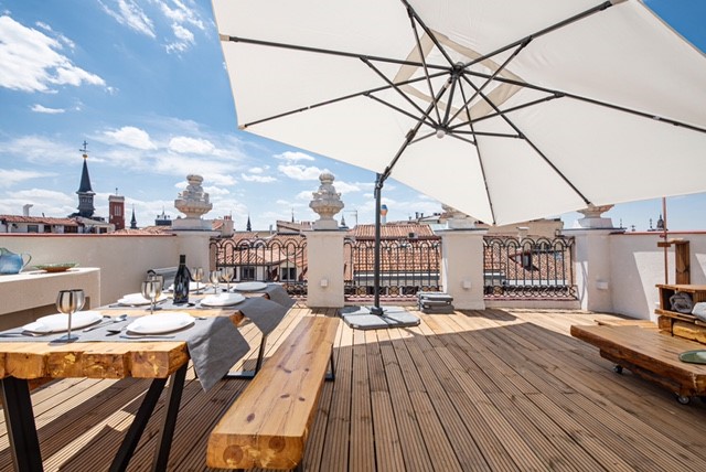 Alquila por horas Ático con terraza en Calle Mayor
