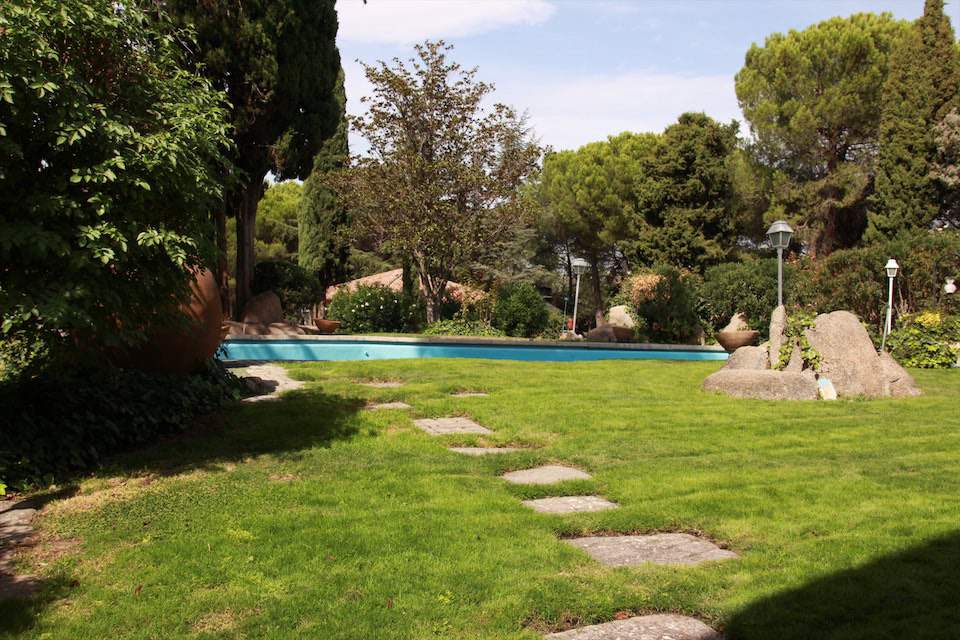 Alquila por horas Finca con dos casas en MADRID