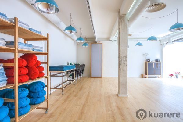 Alquila por horas Antiguo taller de mármol reconvertido en coworking para desarrollo personal