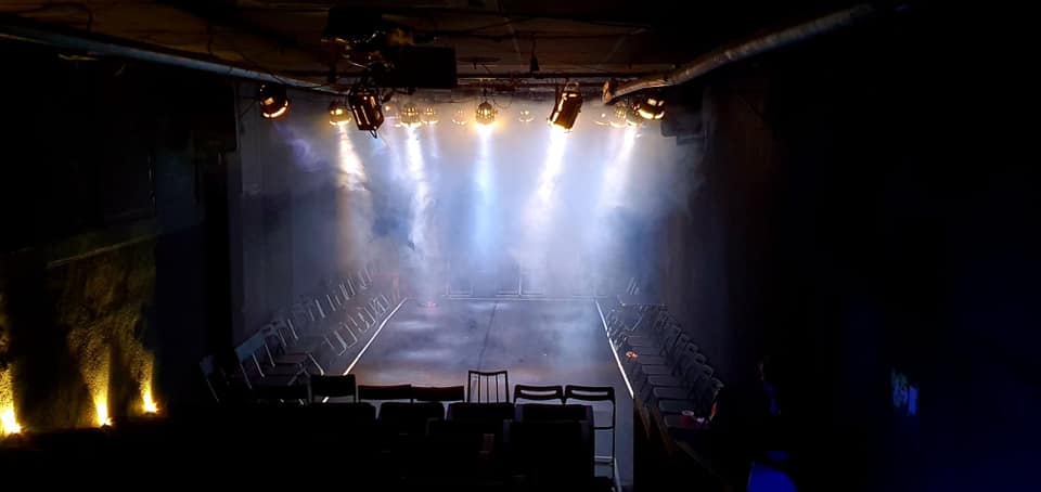 Alquila por horas Sala de creación e investigación teatral