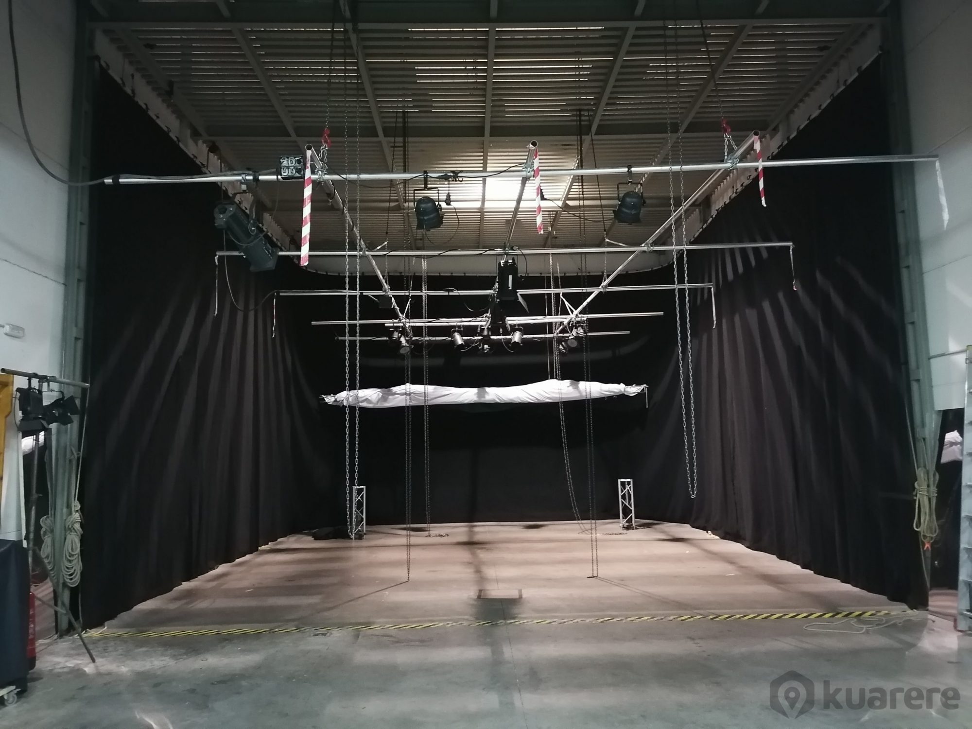 Alquila por horas Alquiler de plató-estudio equipado con la infraestructura adecuada