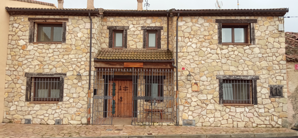 Alquila por horas Casa Rústica muy Original en un Pueblo tranquilo a 1h de Madrid