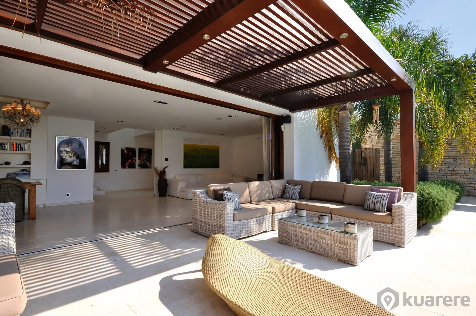 Alquila por horas Preciosa casa estilo mediterraneo situada a 40 minutos de Barcelona