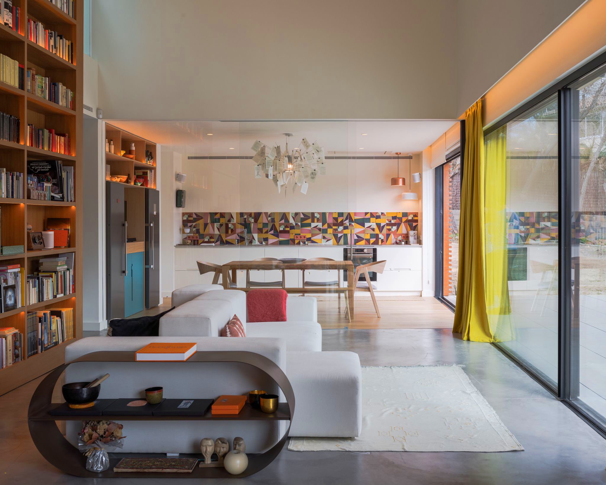 Alquila por horas Vivienda con librería espectacular