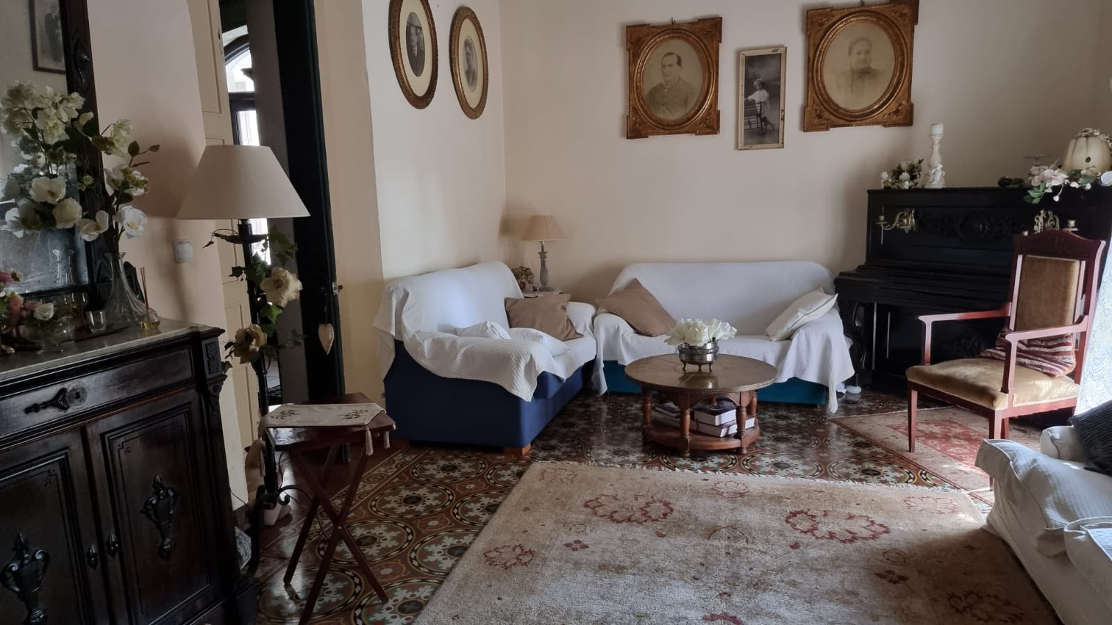 Alquila por horas Masía autentica muy especial con detalles cuidados