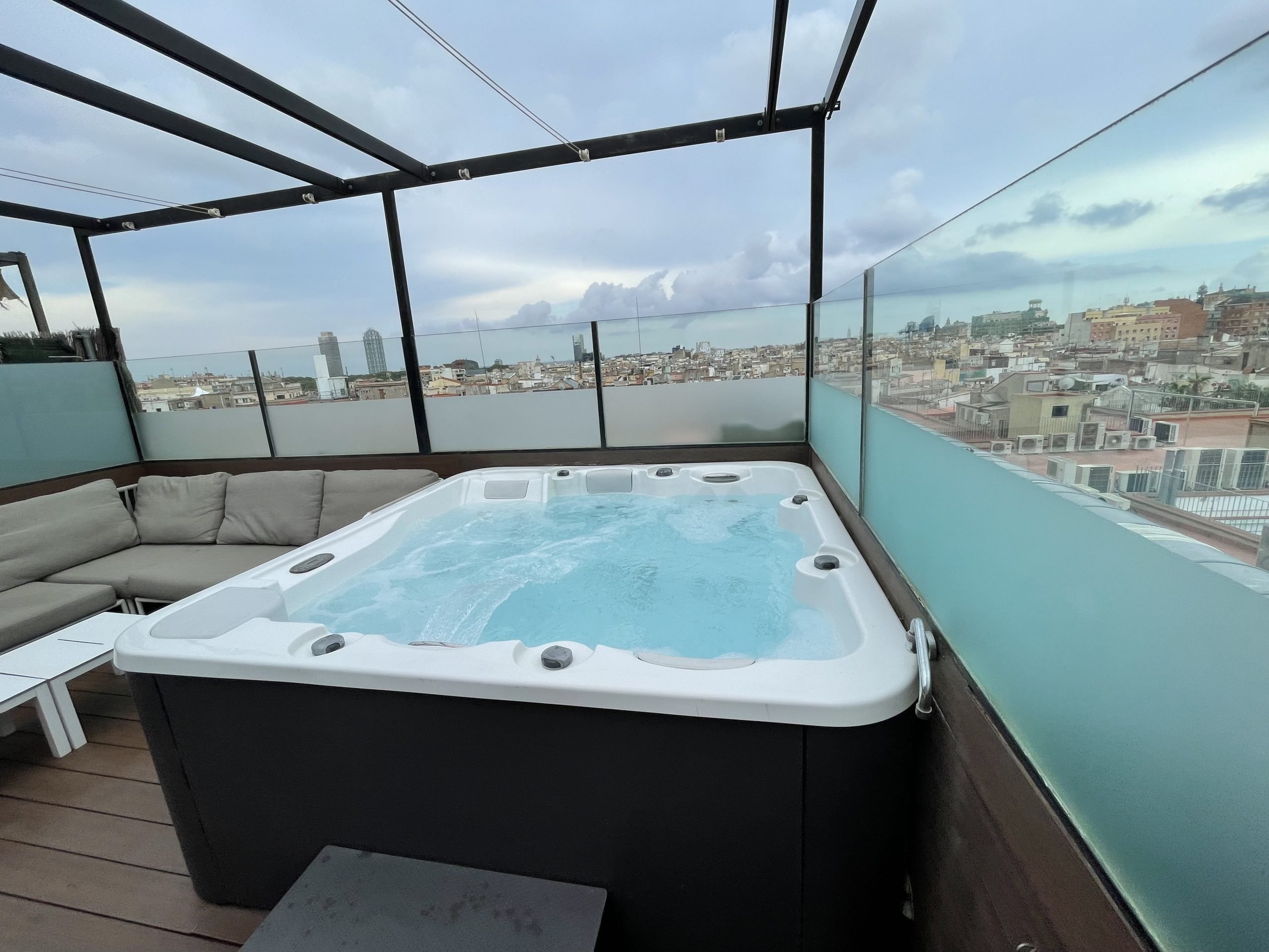 Alquila por horas Terraza con vistas en el Centro de Barcelona con Jacuzzi