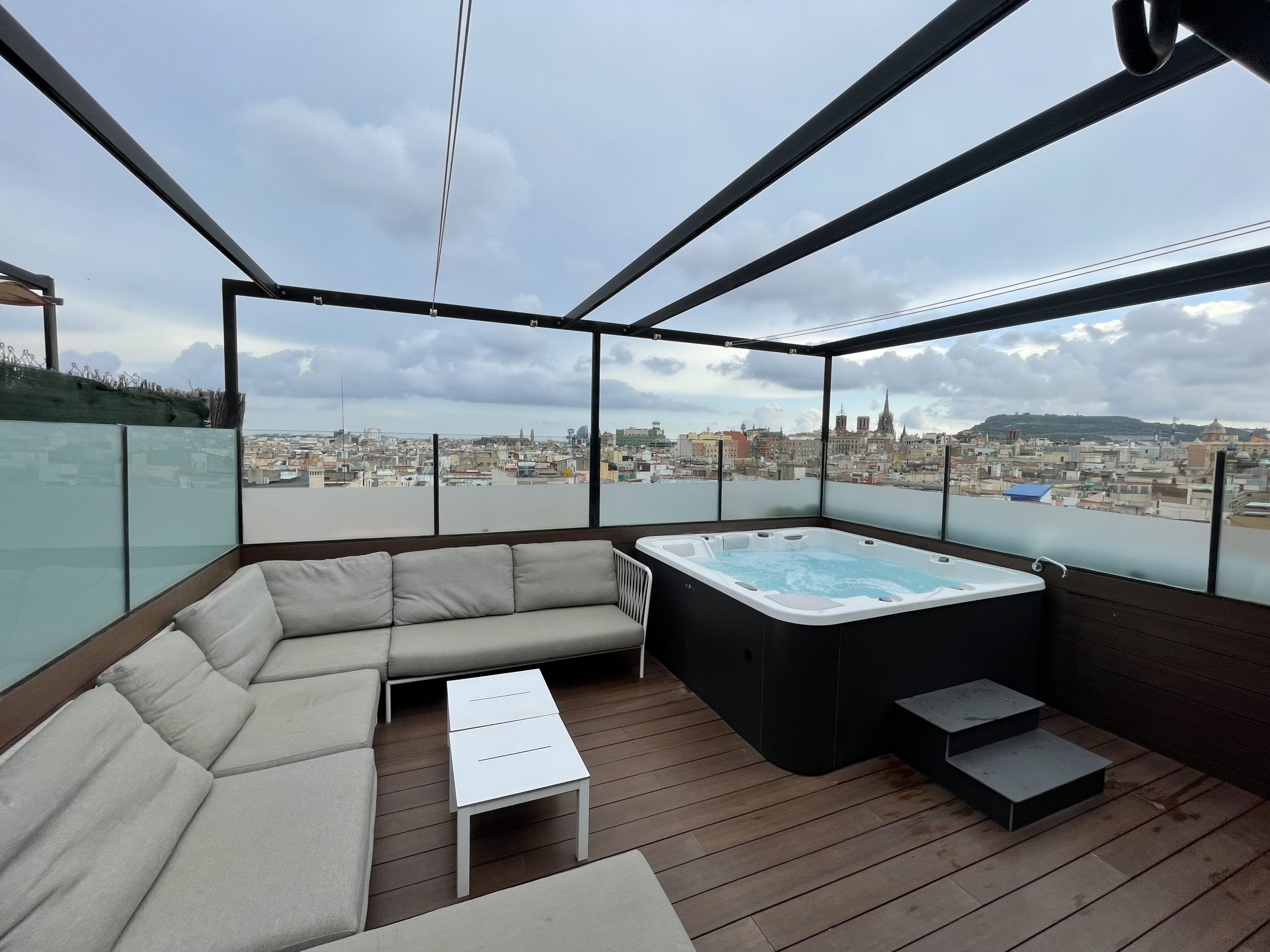 Alquila por horas Terraza con vistas en el Centro de Barcelona con Jacuzzi