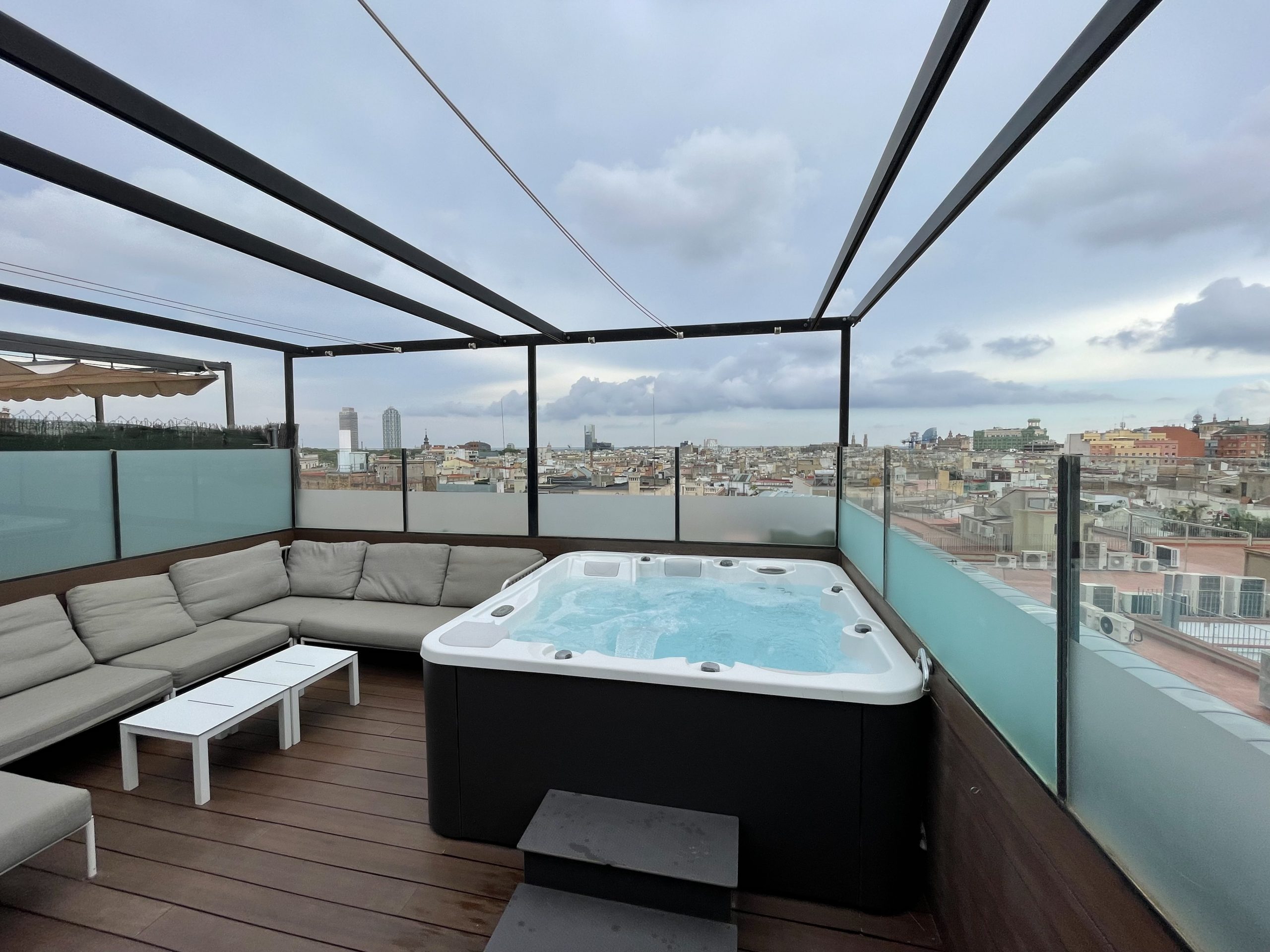 Alquila por horas Terraza con vistas en el Centro de Barcelona con Jacuzzi