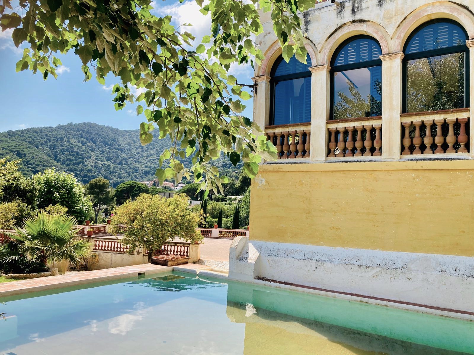 Alquila por horas Casa indiana con jardín y piscina