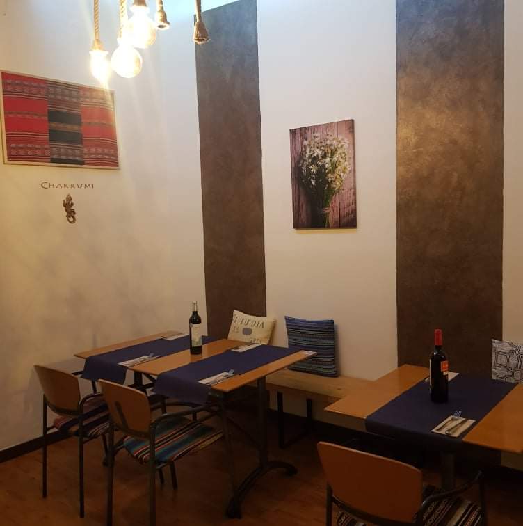 Alquila por horas Restaurante peruano rústico en el corazón de Barcelona