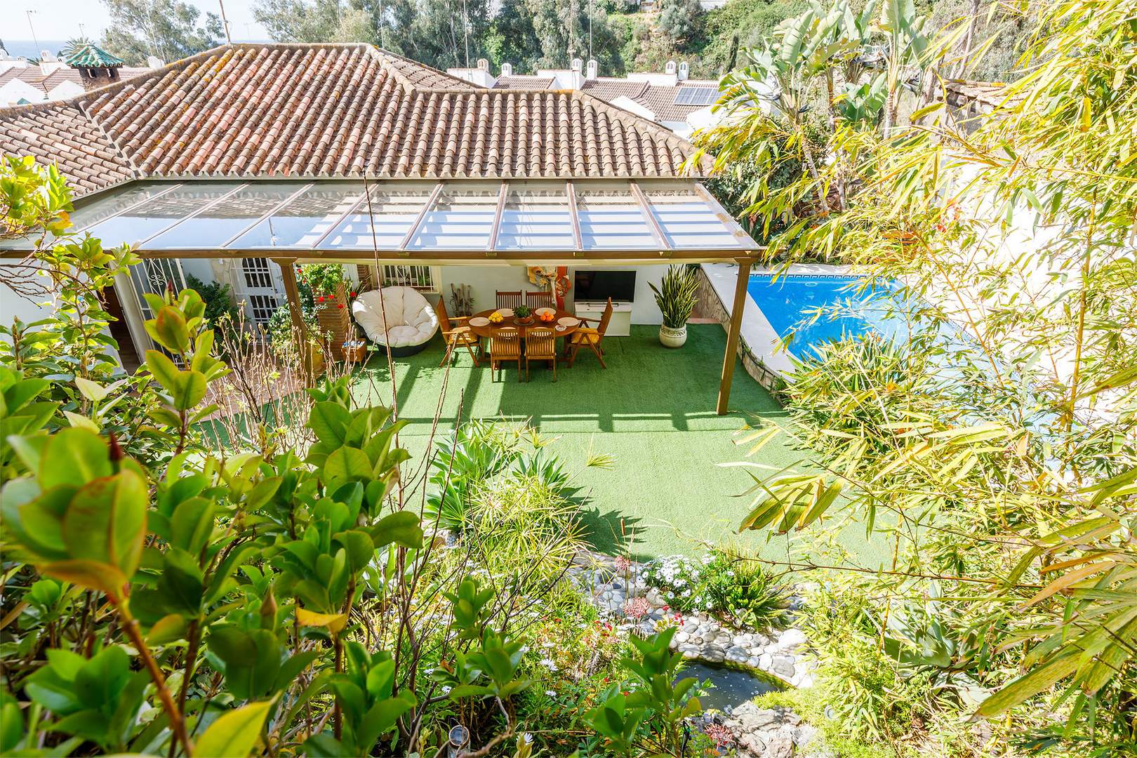 Alquila por horas Villa con piscina y jardín privado a 5 minutos de la playa