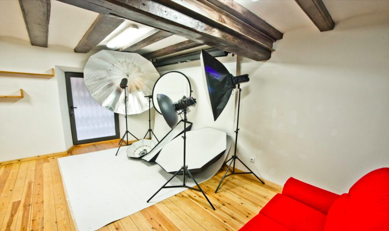 Alquila por horas Estudio fotográfico moderno y minimalista