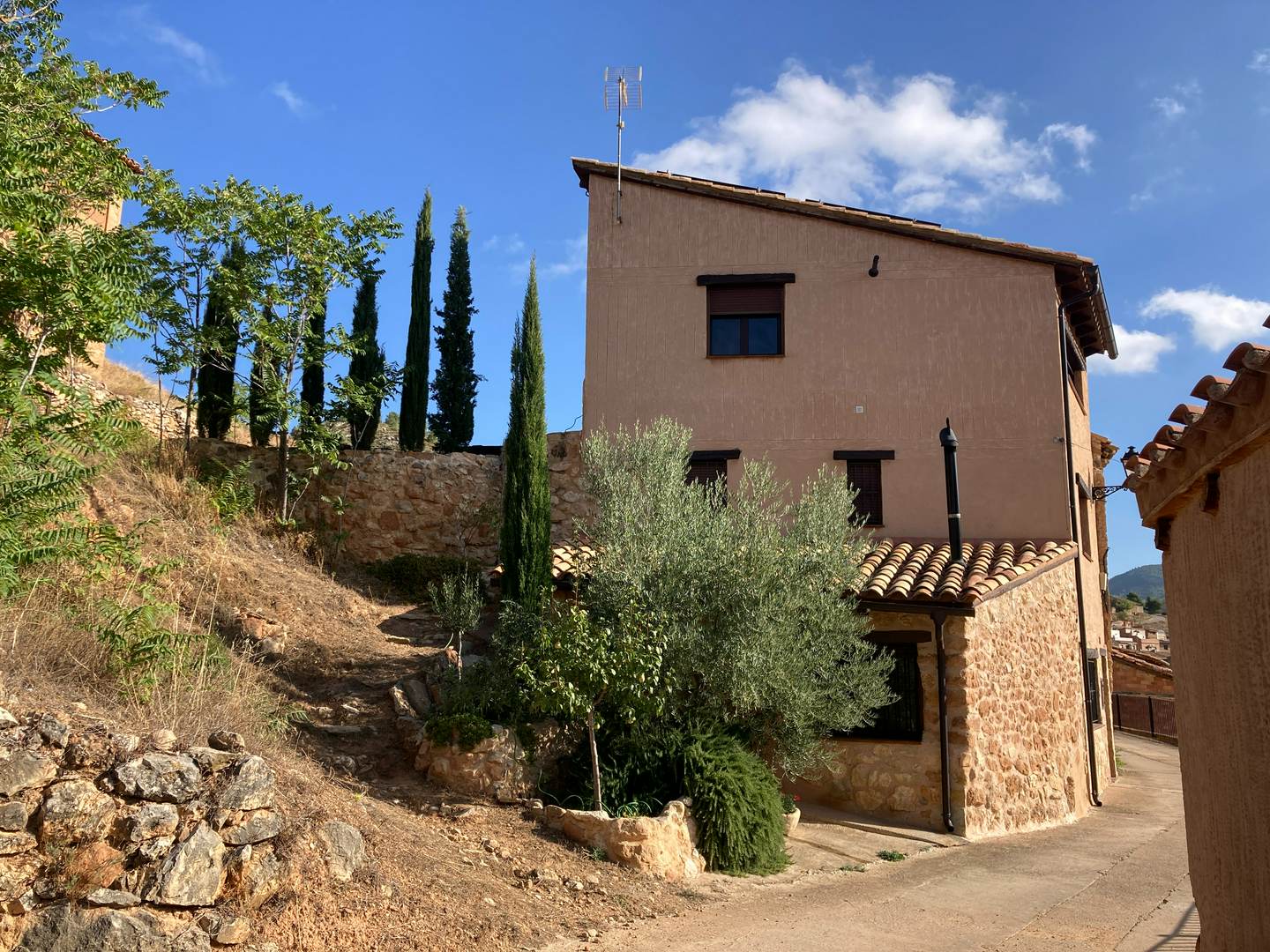 Alquila por horas Casa rústica con estilo en el Rincón de Ademuz cerca del río Turia