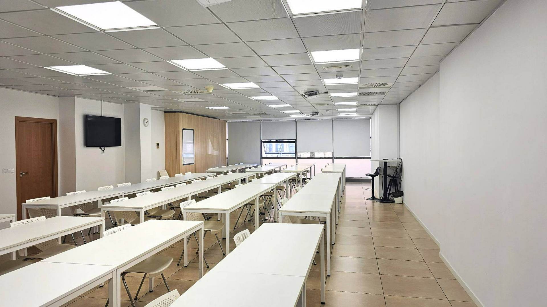 Alquila por horas Amplia sala de formación