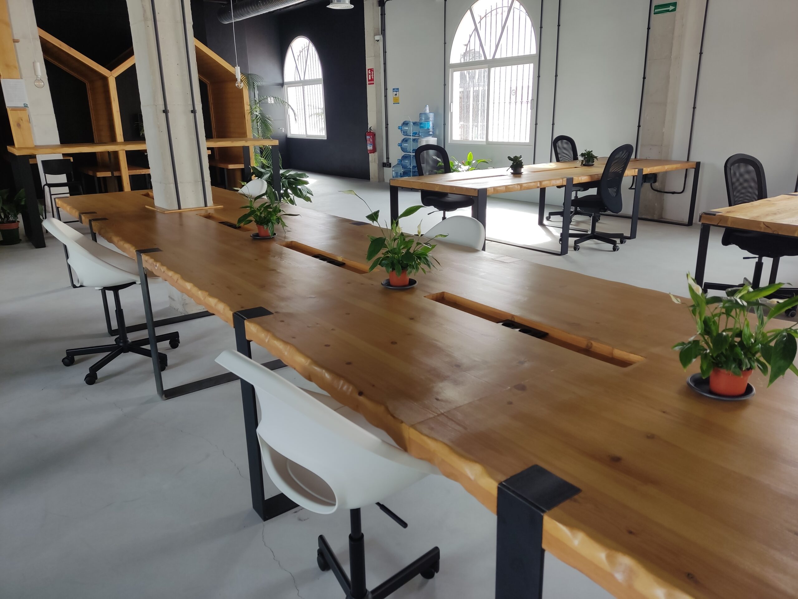 Alquila por horas Coworking luminoso, acogedor y con estilo
