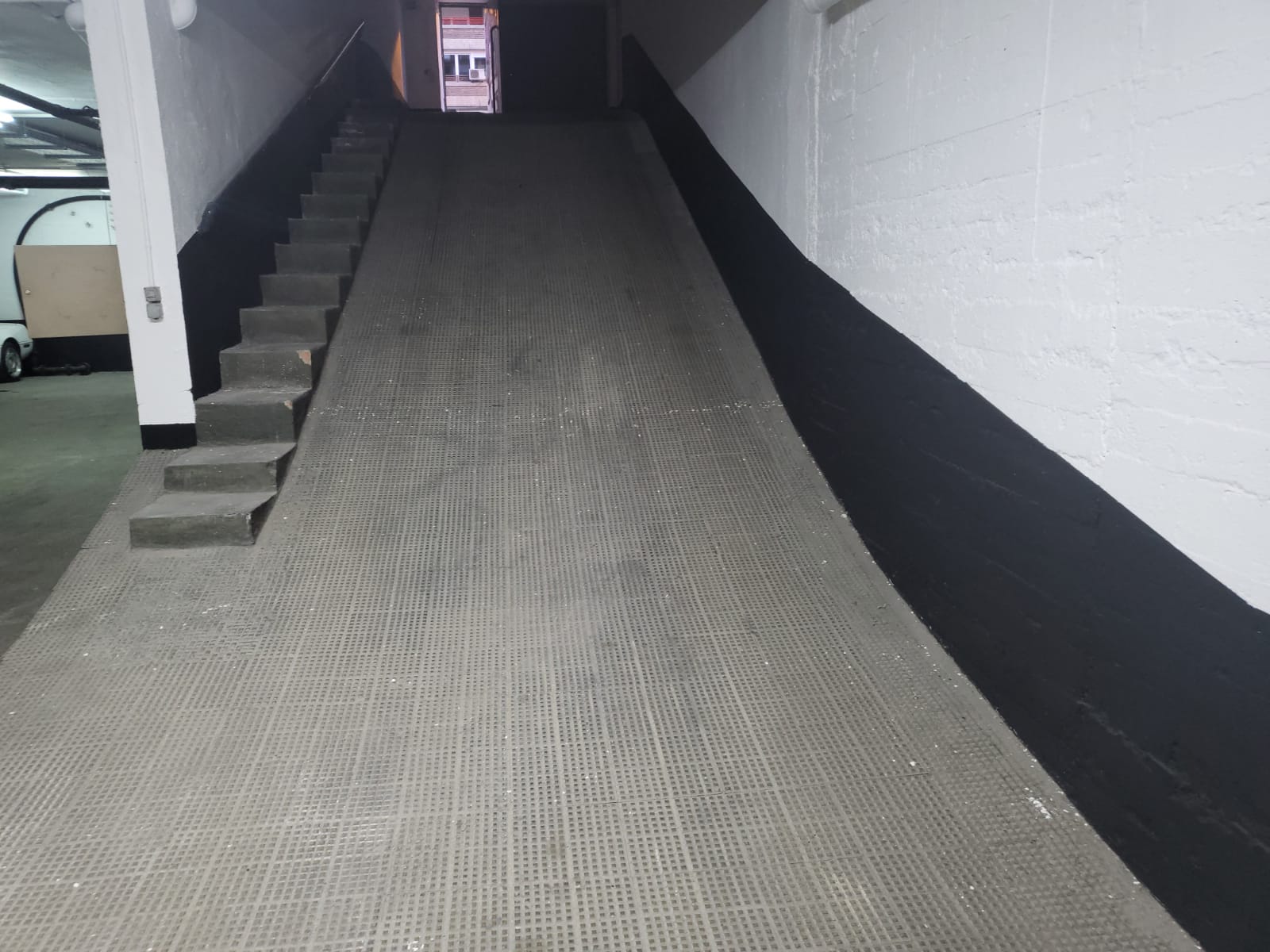 Alquila por horas Garaje de 1500m2