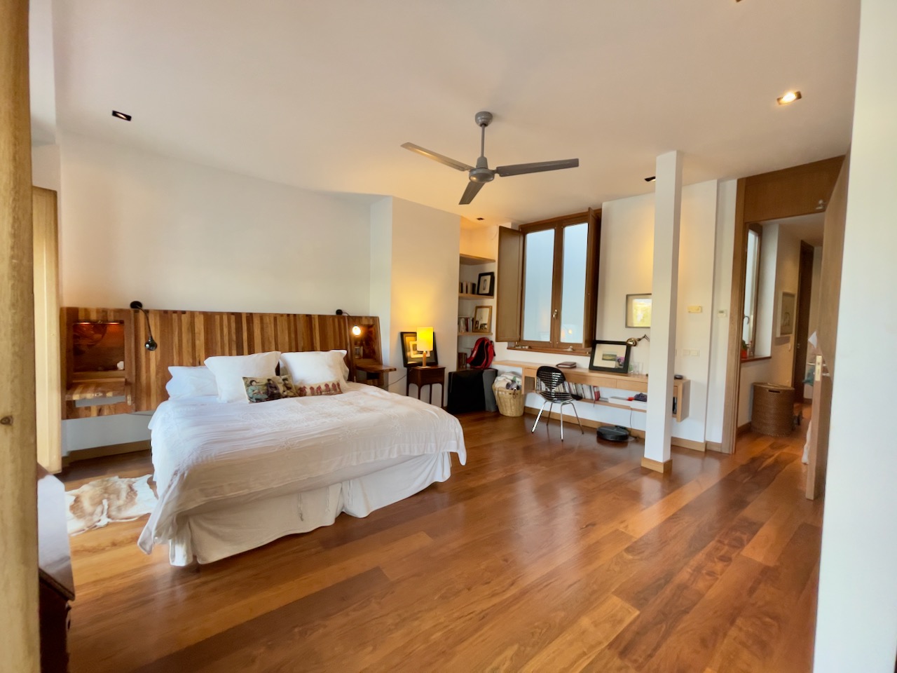 Alquila por horas Gran casa con oficinas en Sevilla