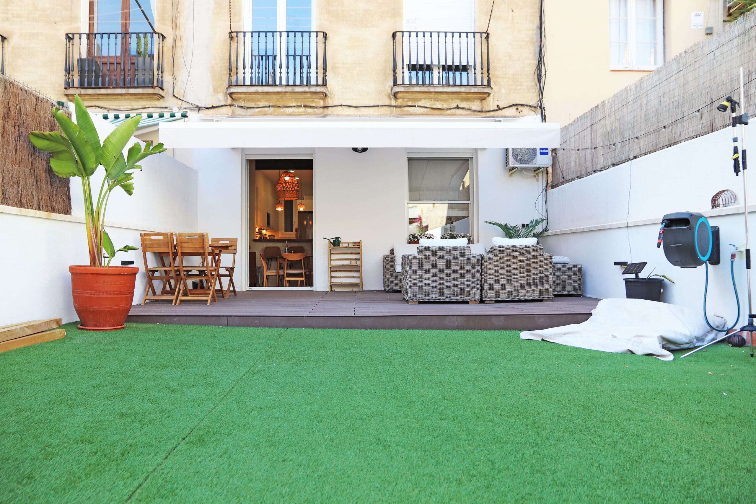 Alquila por horas Piso amplio y luminoso con terraza en el centro de Barcelona