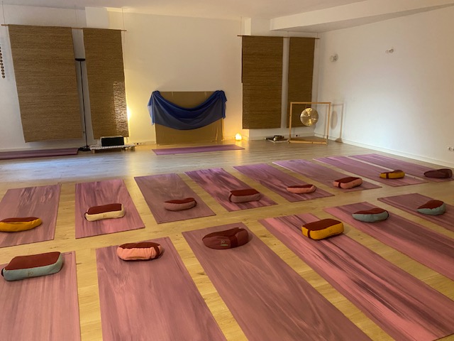 Alquila por horas Yoga y eventos con dulzura