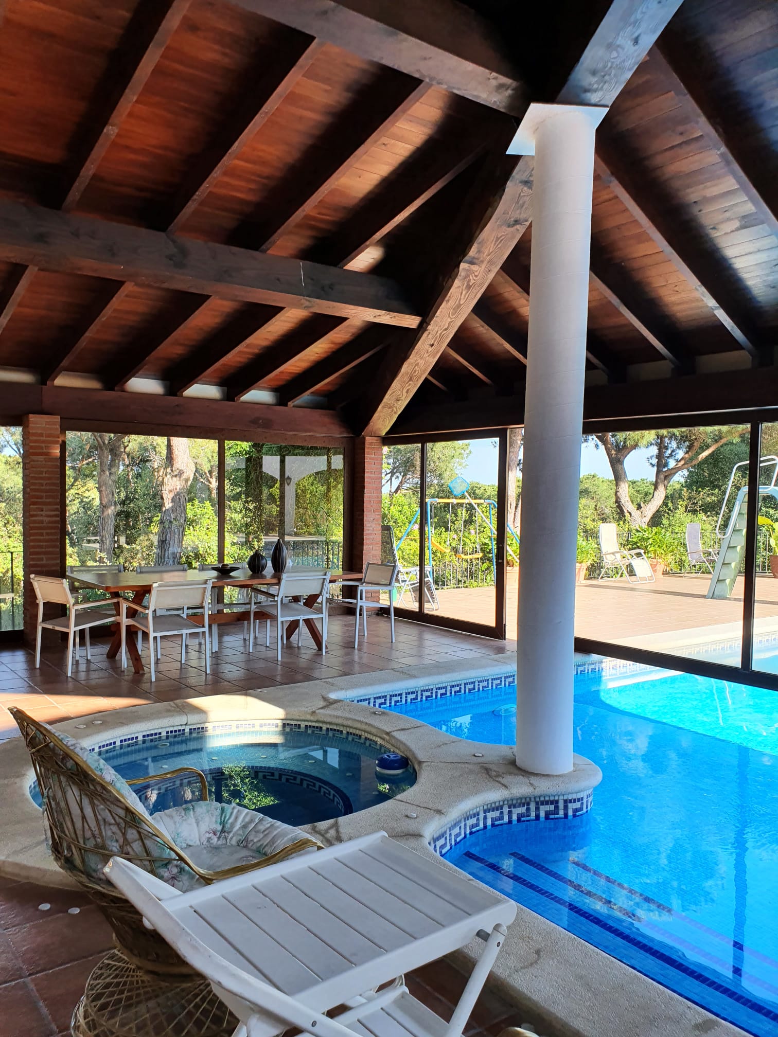 Alquila por horas Espacio idílico con piscina, barbacoa y vistas al mar