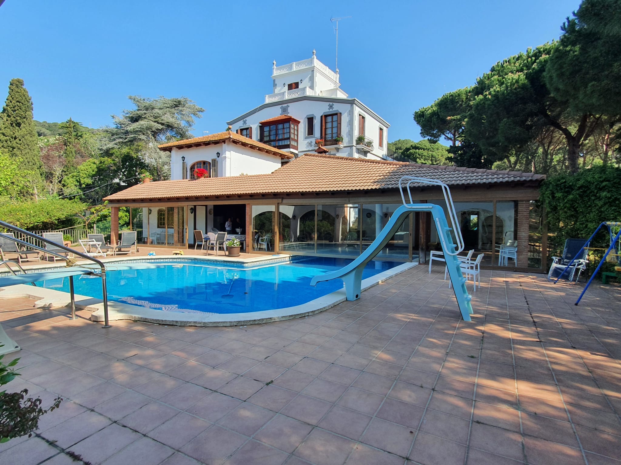 Alquila por horas Espacio idílico con piscina, barbacoa y vistas al mar