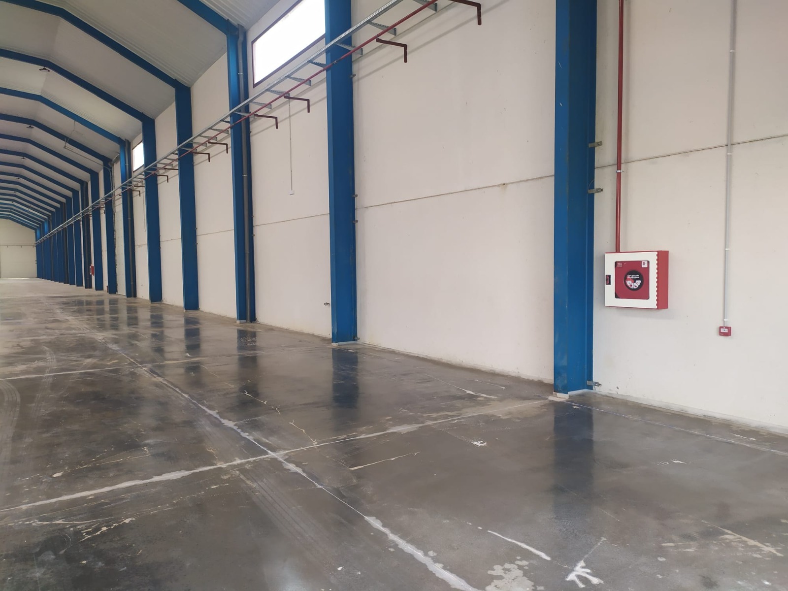 Alquila por horas Nave Industrial Diáfana de grandes dimensiones para todo tipo de creaciones