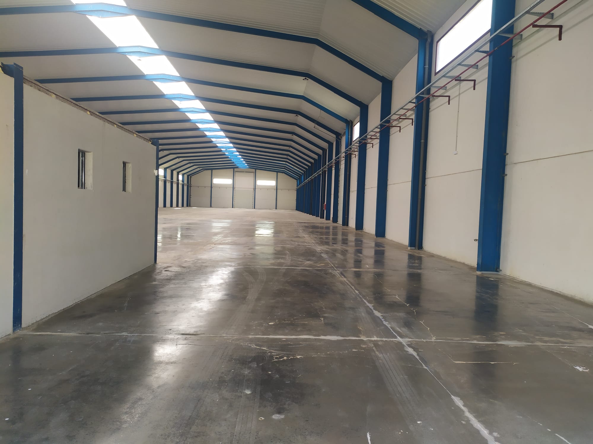 Alquila por horas Nave Industrial Diáfana de grandes dimensiones para todo tipo de creaciones