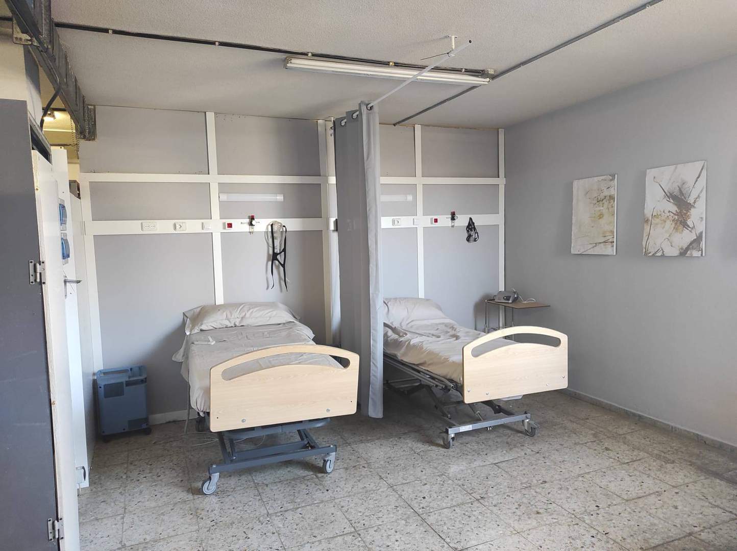 Alquila por horas Habitación de hospital, consulta médica, sala de espera y recepción