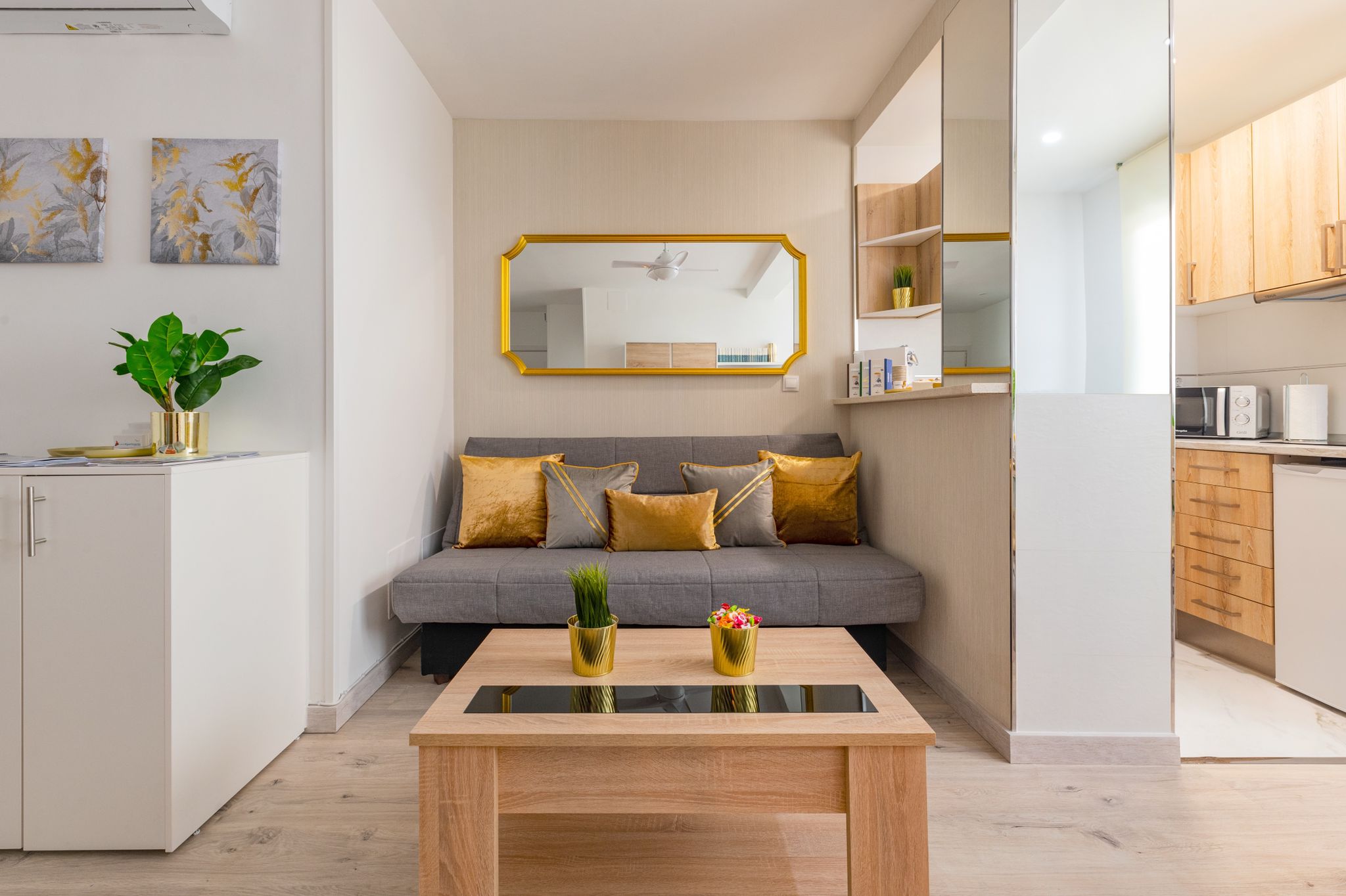 Alquila por horas Moderno apartamento en la puerta del Sol