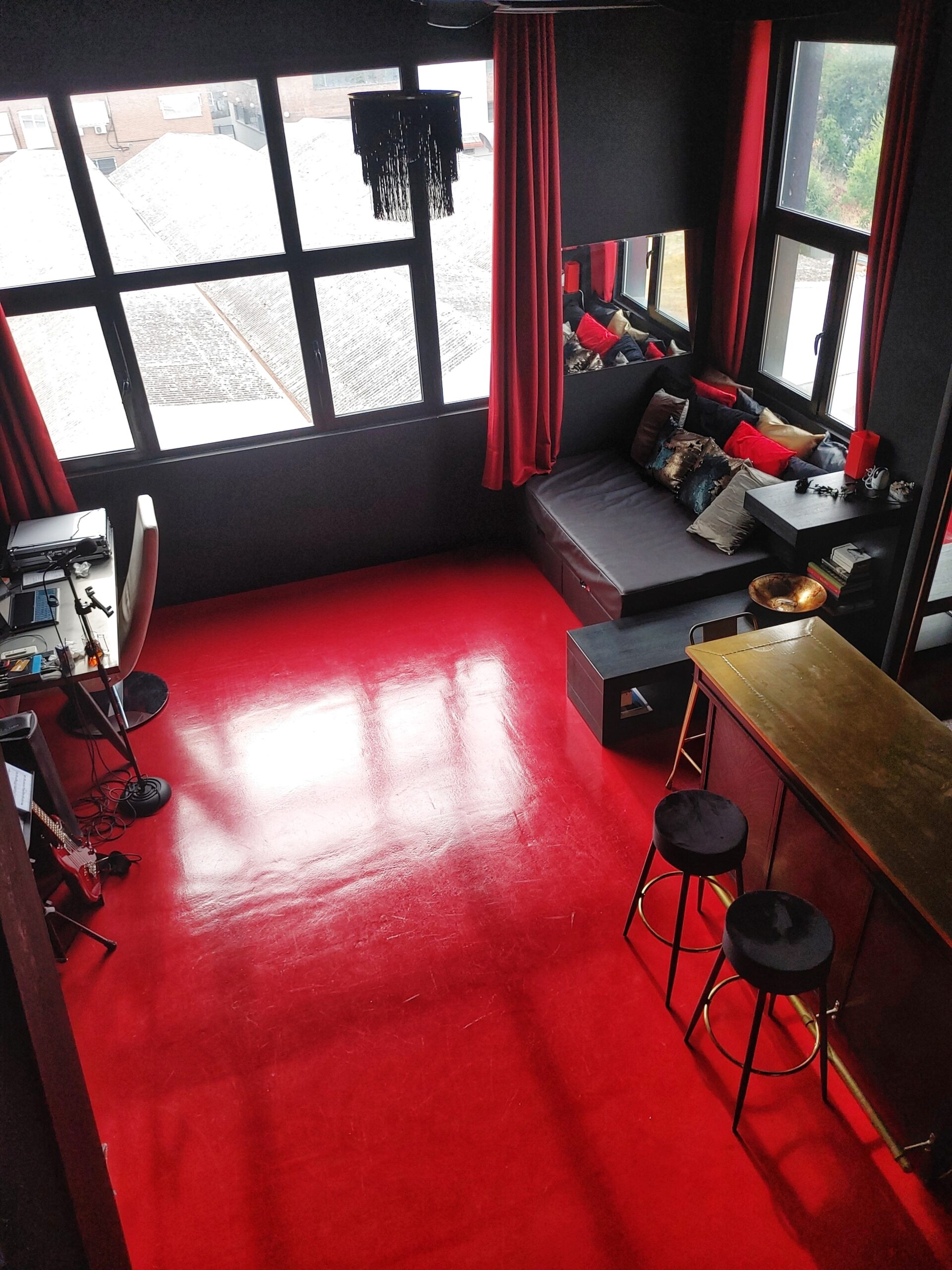 Alquila por horas Loft ático industrial