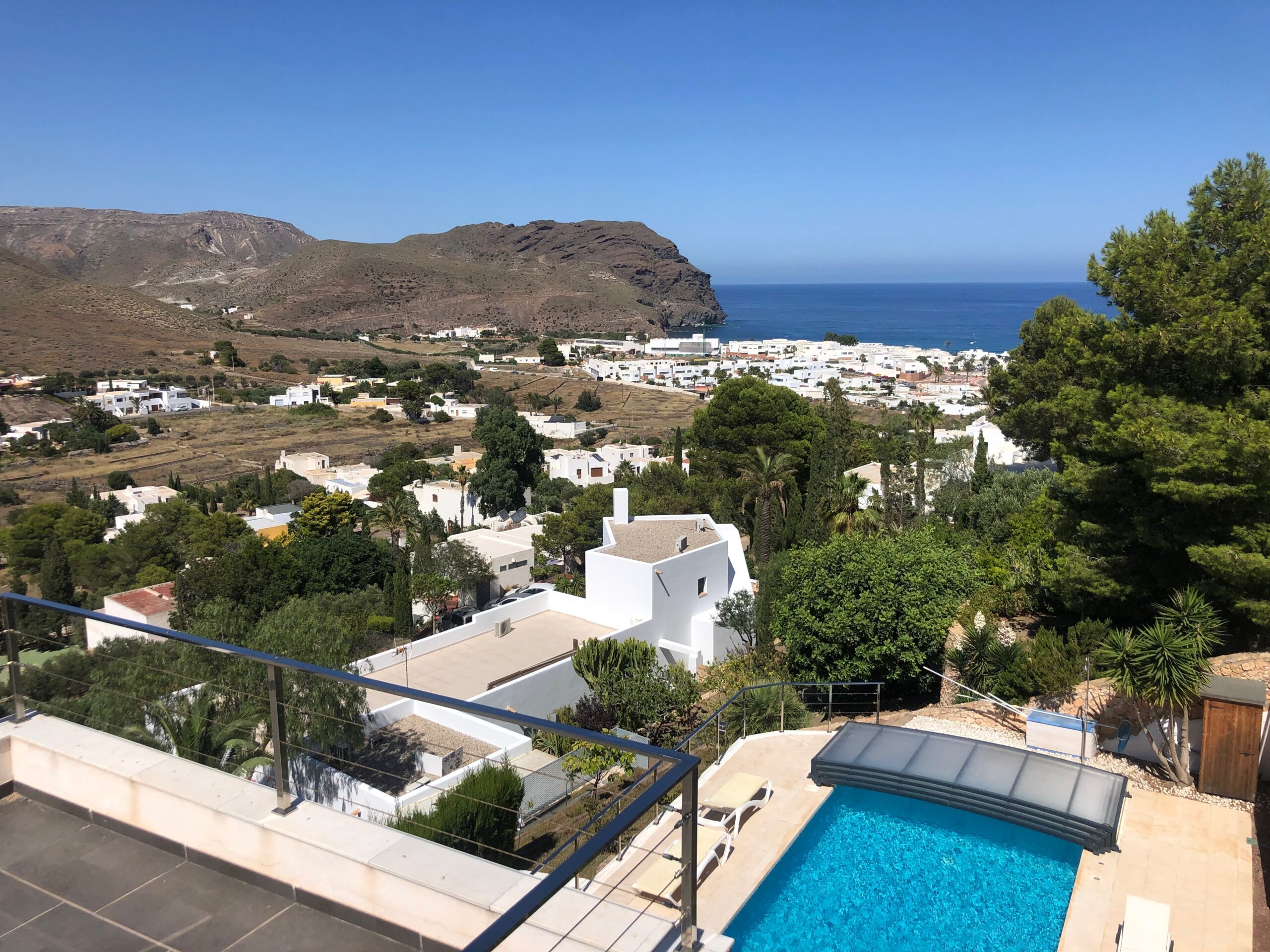 Alquila por horas Hotel y villas en Rodalquilar y las negras