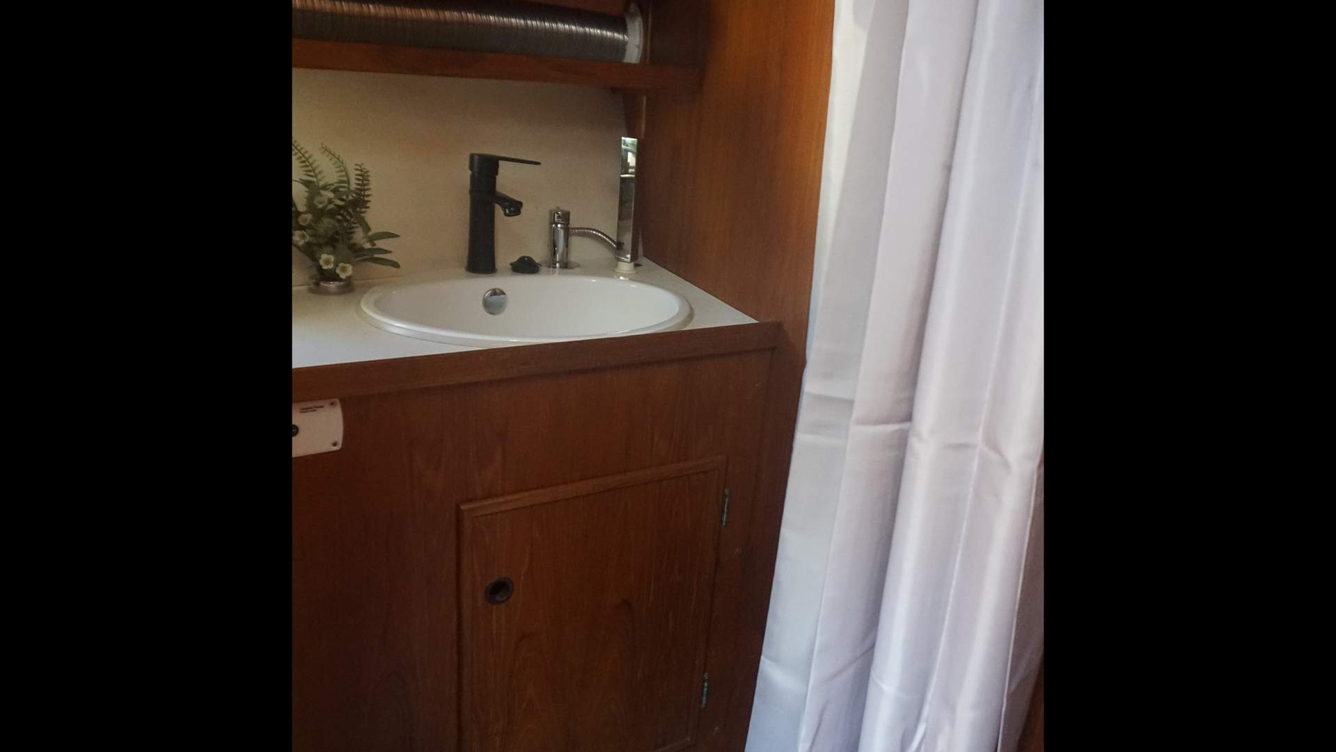 Alquila por horas Yate único en Madrid