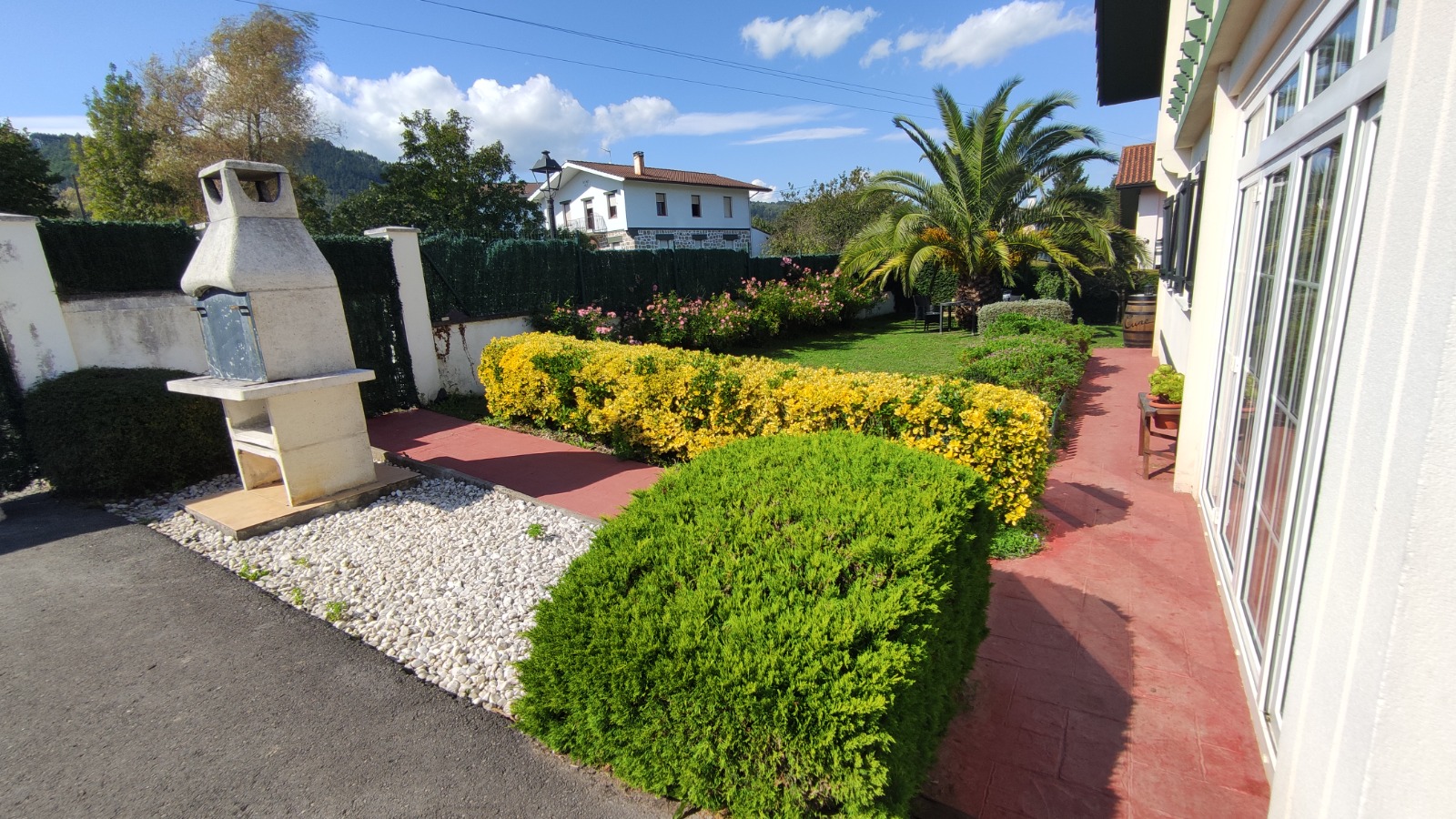 Alquila por horas Vivienda unifamiliar de estilo Vasco Francés