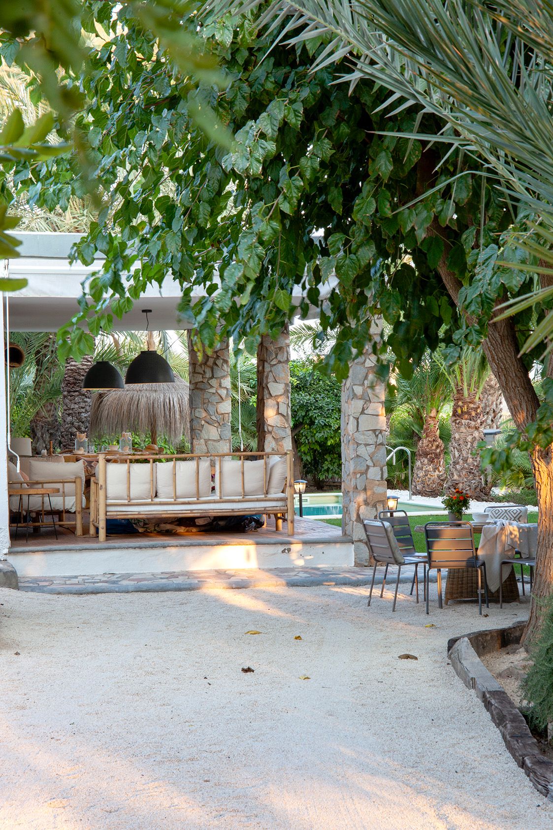 Alquila por horas Villa de lujo en medio de un palmeral en Alicante
