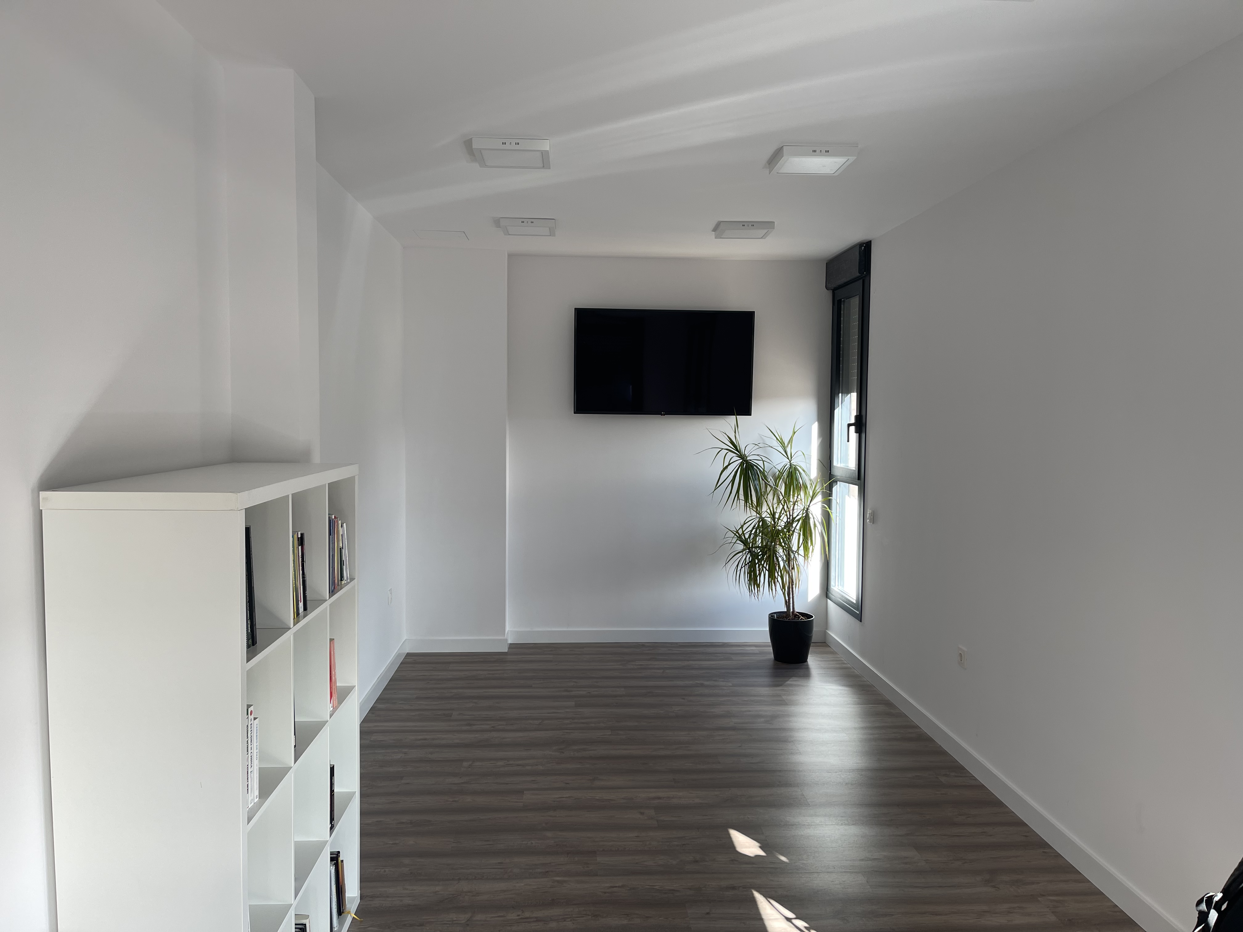 Alquila por horas Vivienda con salón a doble altura