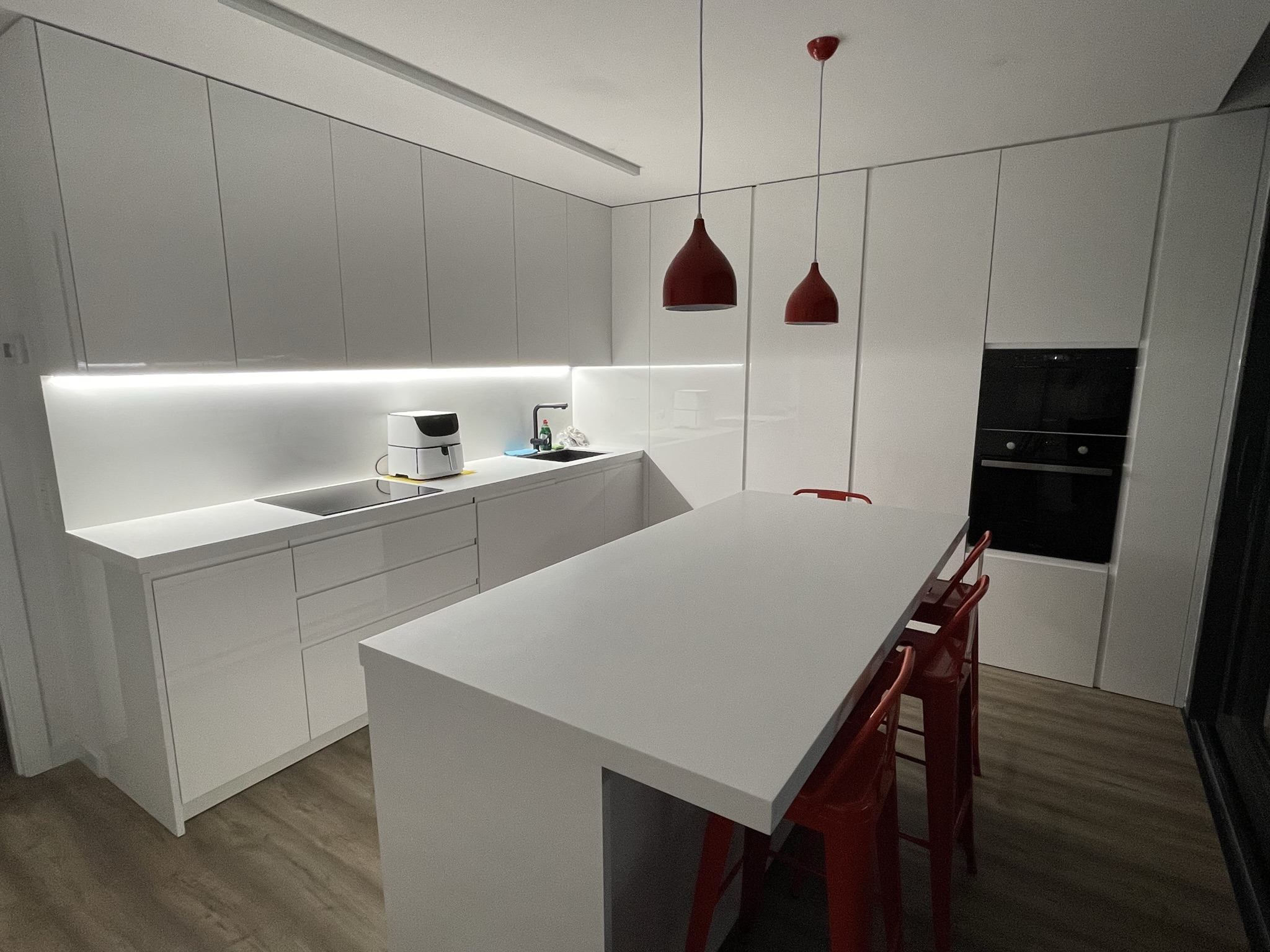 Alquila por horas Vivienda con salón a doble altura