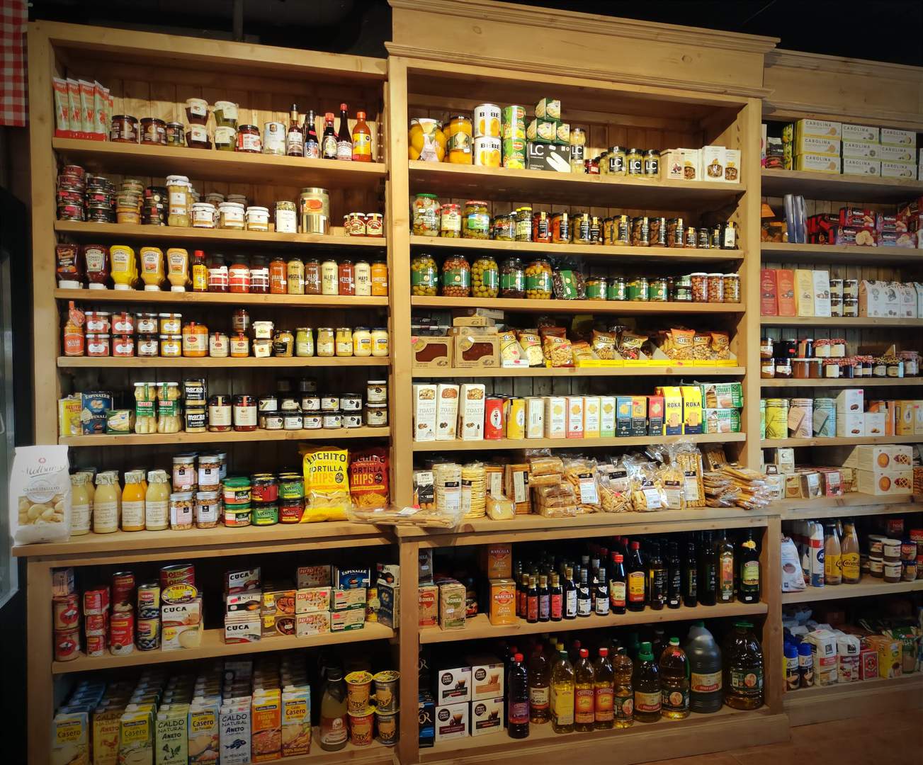 Alquila por horas TIENDA DE PUEBLO COLMADO, QUEVIURES, BODEGA