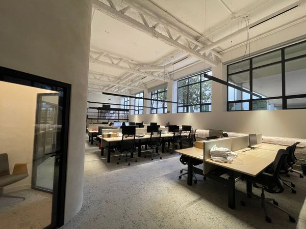 Alquila por horas Espacio coworking abierto