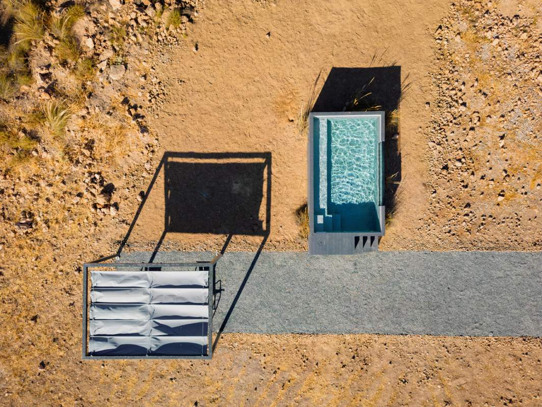 Alquila por horas Hotel cápsula para rodajes en el desierto en España