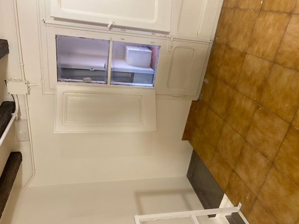 Alquila por horas Oficina con 3 salas amplias