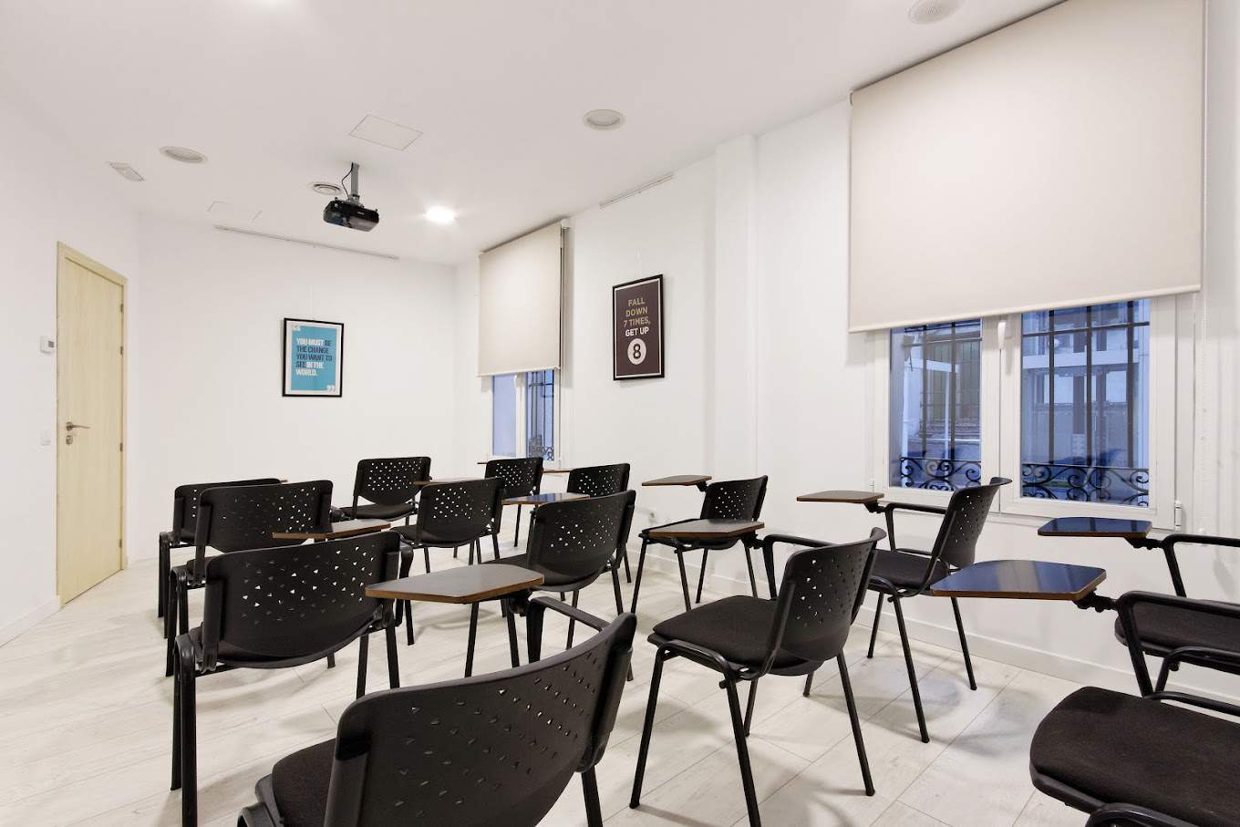 Alquila por horas Espacio íntimo y acogedor en el centro de Madrid, ideal para eventos, reuniones y formaciones
