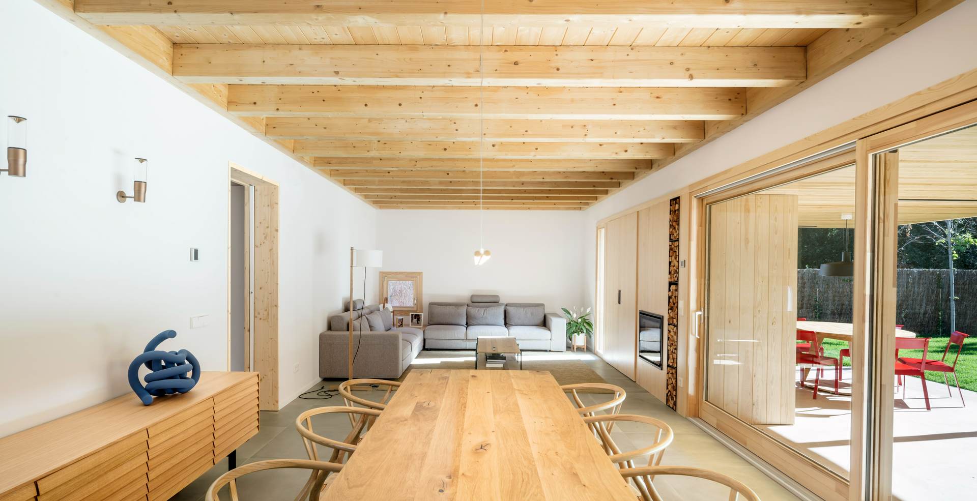 Alquila por horas Vivienda unifamiliar de estilo nordico muy espaciosa