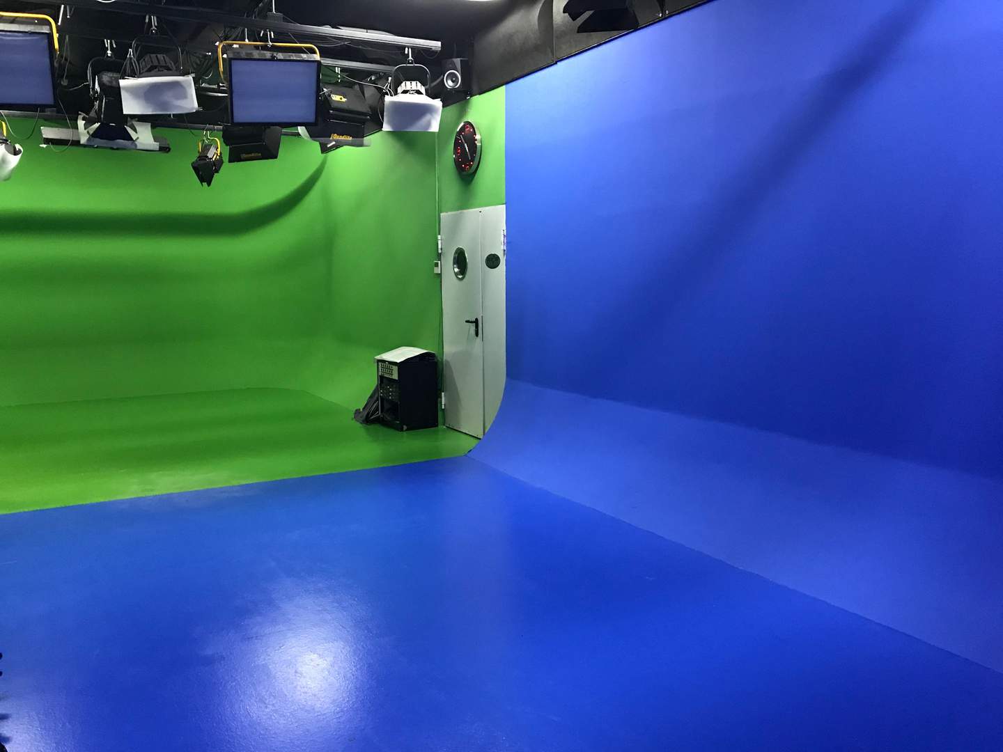 Alquila por horas Plato Croma y Virtual de Tv