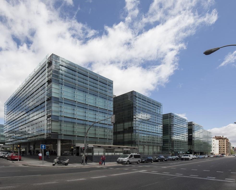 Alquila por horas Edificio de oficinas de planta abierta