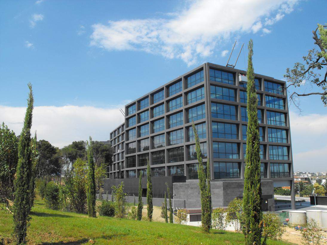 Alquila por horas Edificio de oficinas moderno