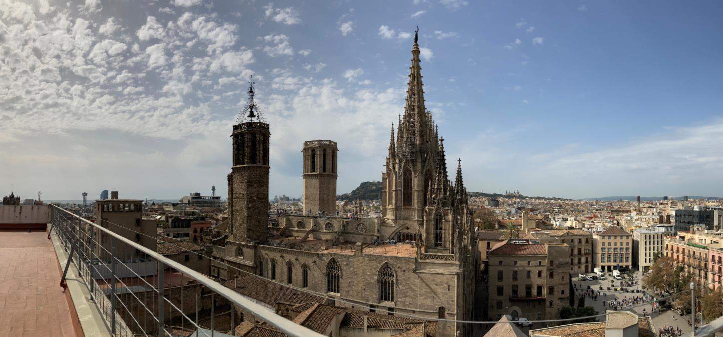 Alquila por horas Impresionantes oficinas con vistas a la catedral